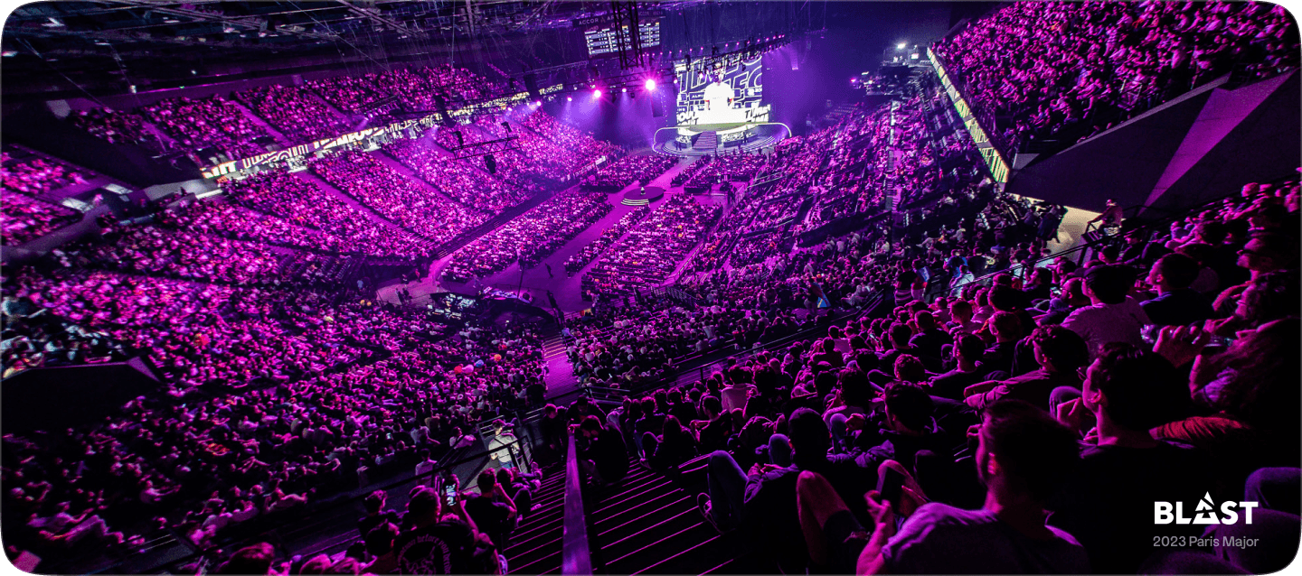 Paris Major Crowd