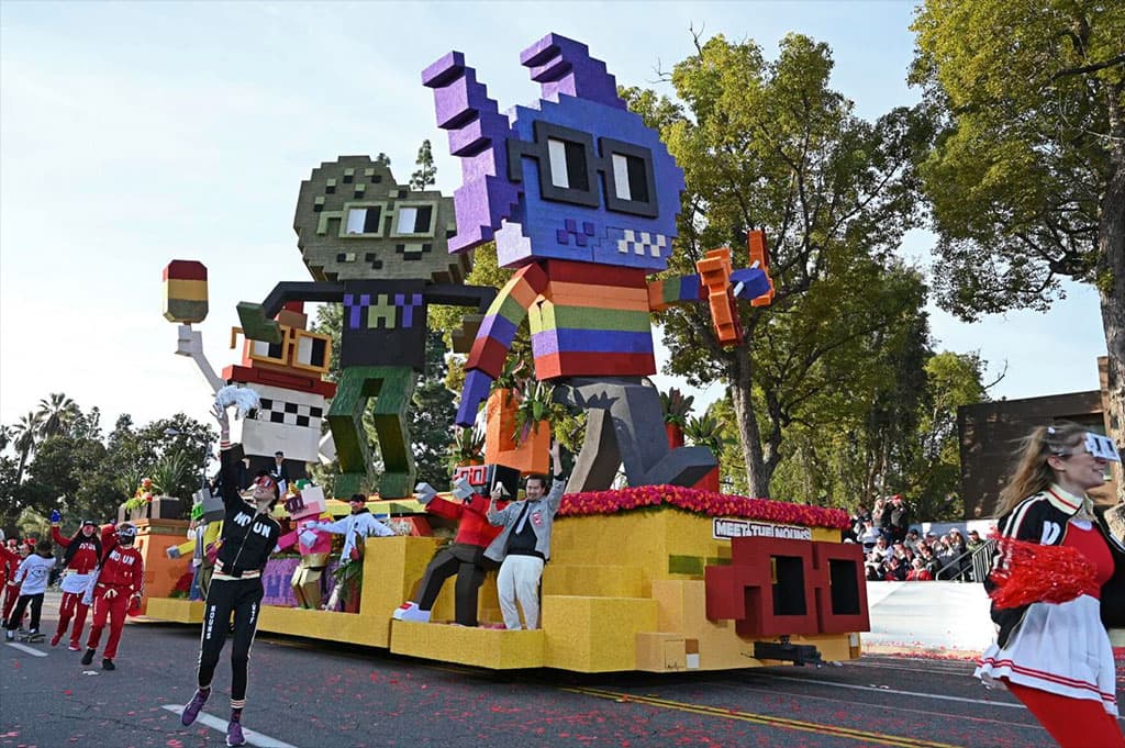 Rose Parade Nouns Float